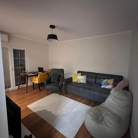 Cozy דירה טיראנה